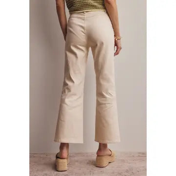Cropped and Flare Denim Pants Ecru