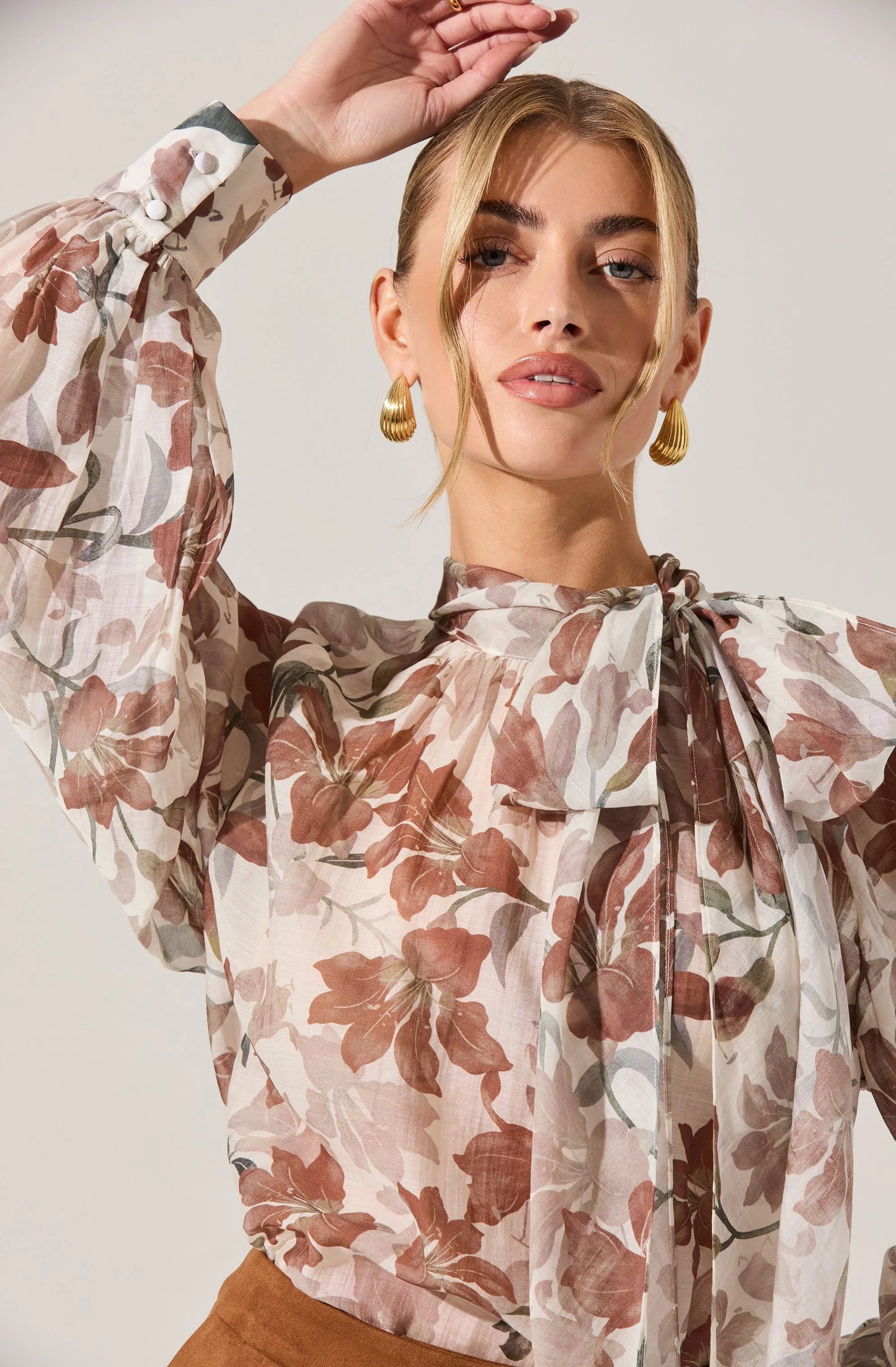 ASTR Cinthia Top Brown/White Floral