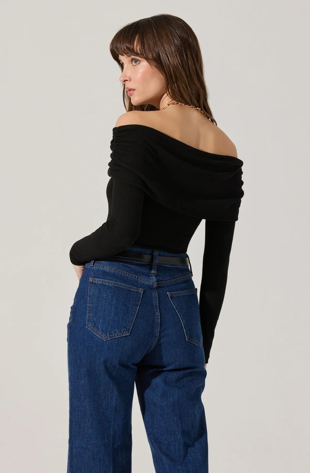 ASTR Sansa Gathered Off Shoulder Top
