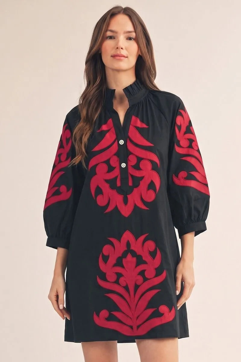 Applique Shift Dress Black/Red